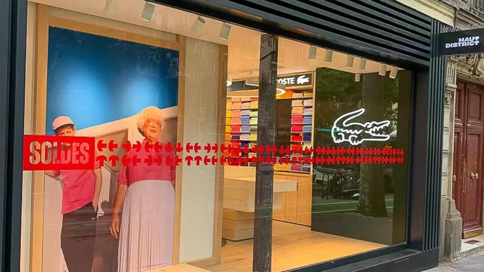 Vitrophanie commerciale et opérations promotionnelles